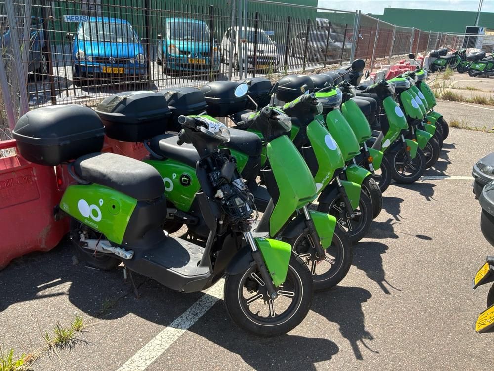 Super SOCO CUx electric fixer upper and salvage scooters (20x)