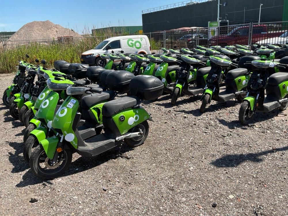Super SOCO CUx electric fixer upper and salvage scooters (20x)