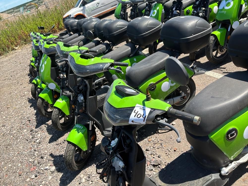 Super SOCO CUx electric fixer upper and salvage scooters (20x)