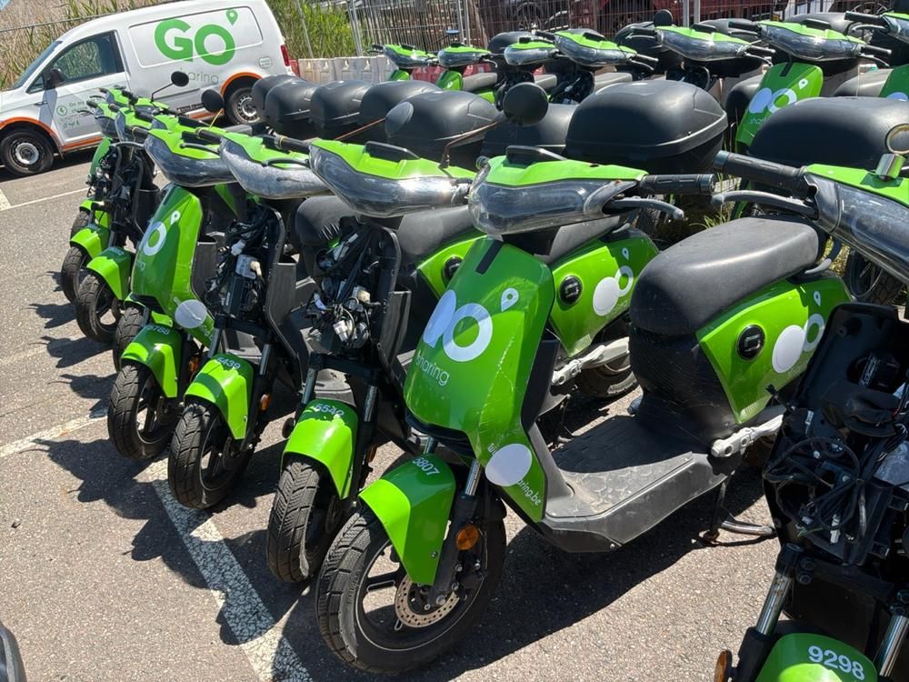 Super SOCO CUx electric fixer upper and salvage scooters (20x)