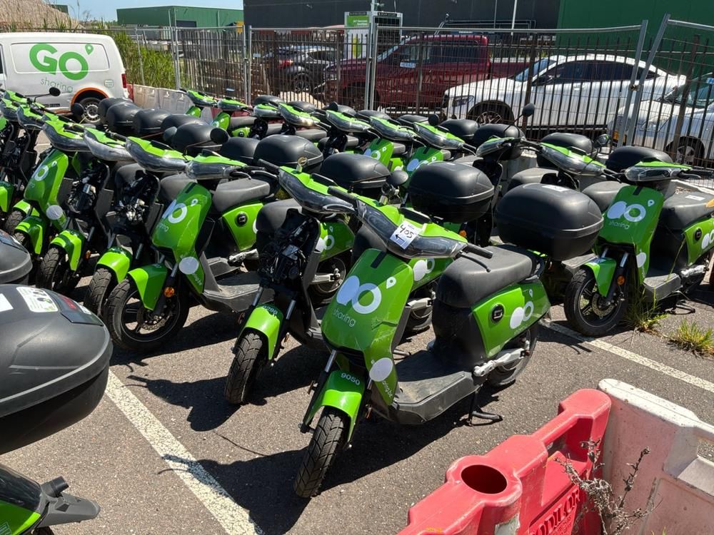 Super SOCO CUx electric fixer upper and salvage scooters (20x)