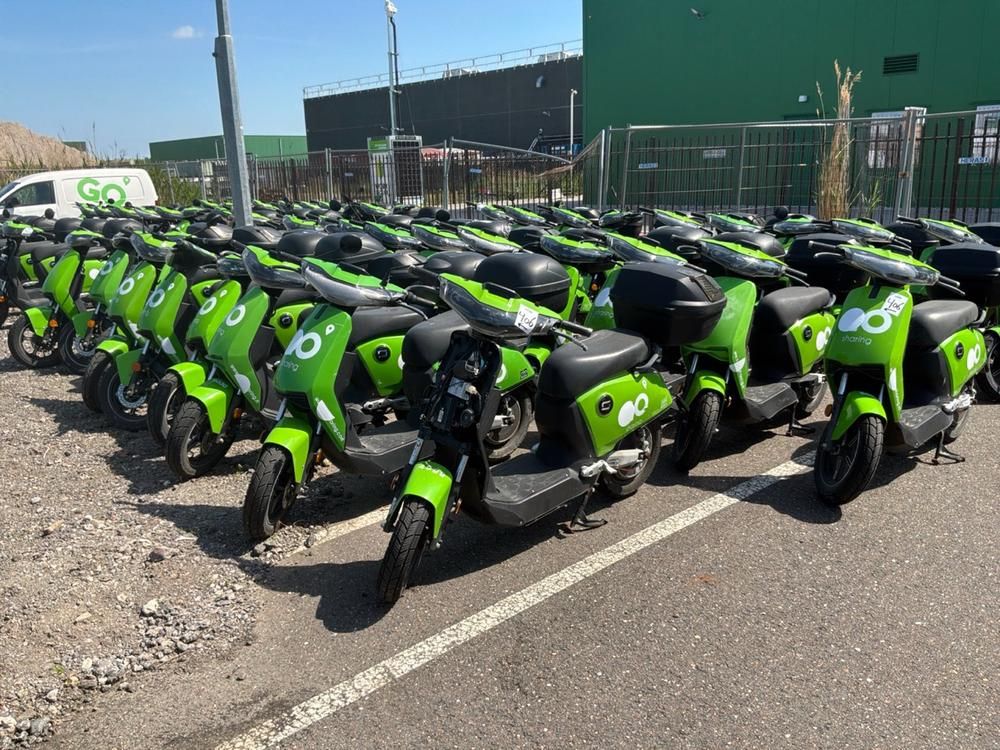 Super SOCO CUx electric fixer upper and salvage scooters (20x)