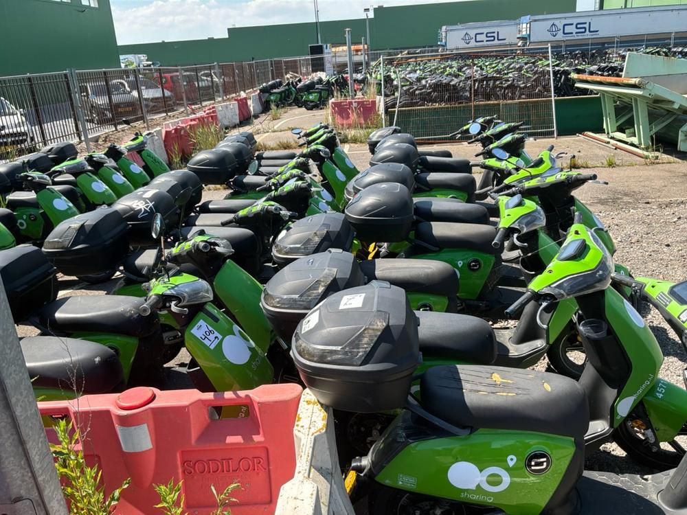Super SOCO CUx electric fixer upper and salvage scooters (20x)