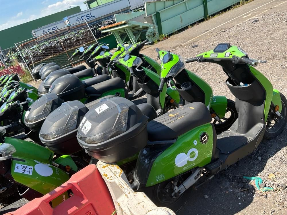Super SOCO CUx electric fixer upper and salvage scooters (20x)