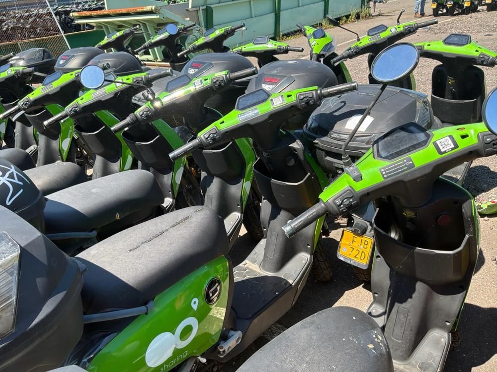 Super SOCO CUx electric fixer upper and salvage scooters (20x)