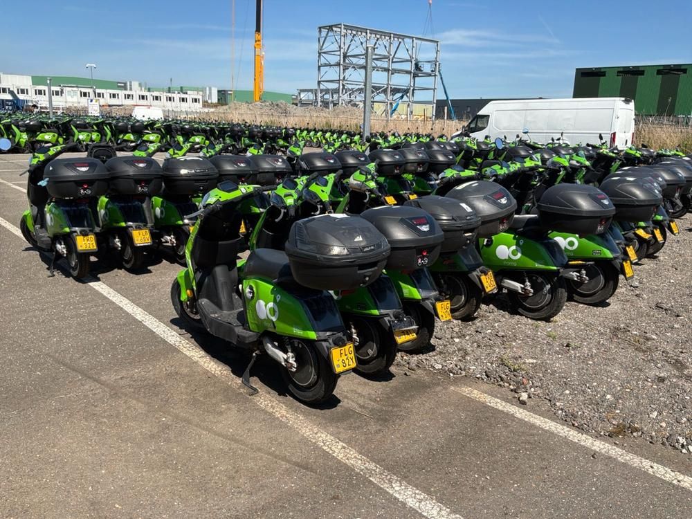 Super SOCO CUx electric fixer upper and salvage scooters (20x)