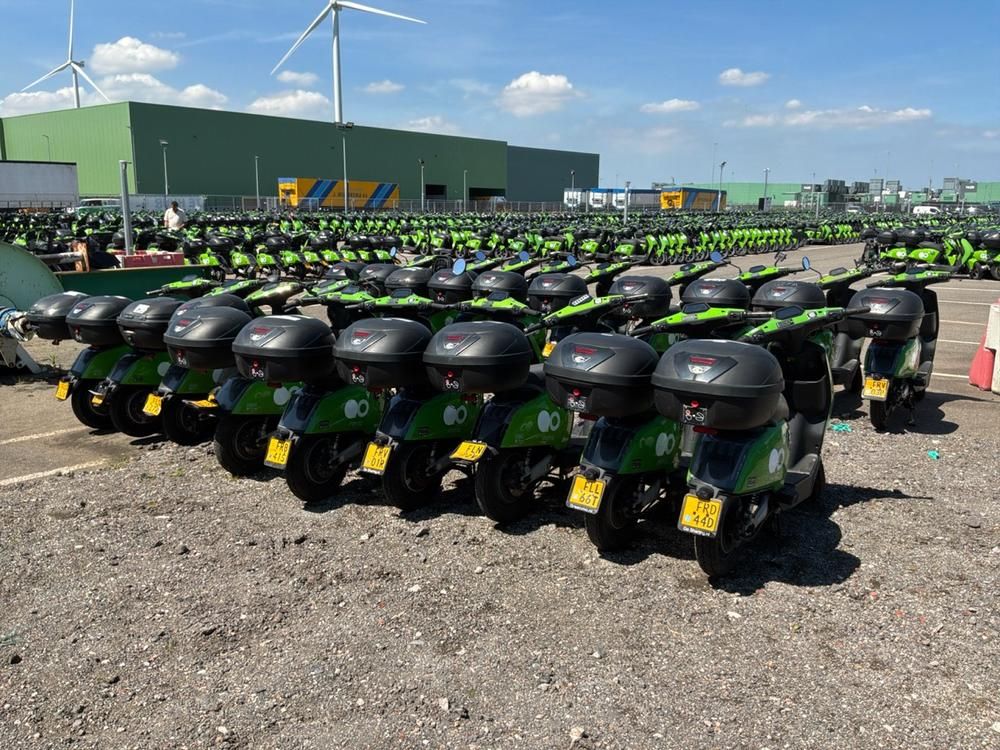 Super SOCO CUx electric fixer upper and salvage scooters (20x)