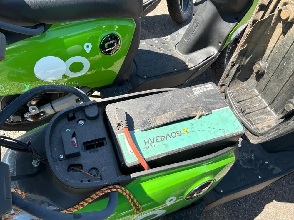 Super SOCO CUx electric fixer upper and salvage scooters (20x)