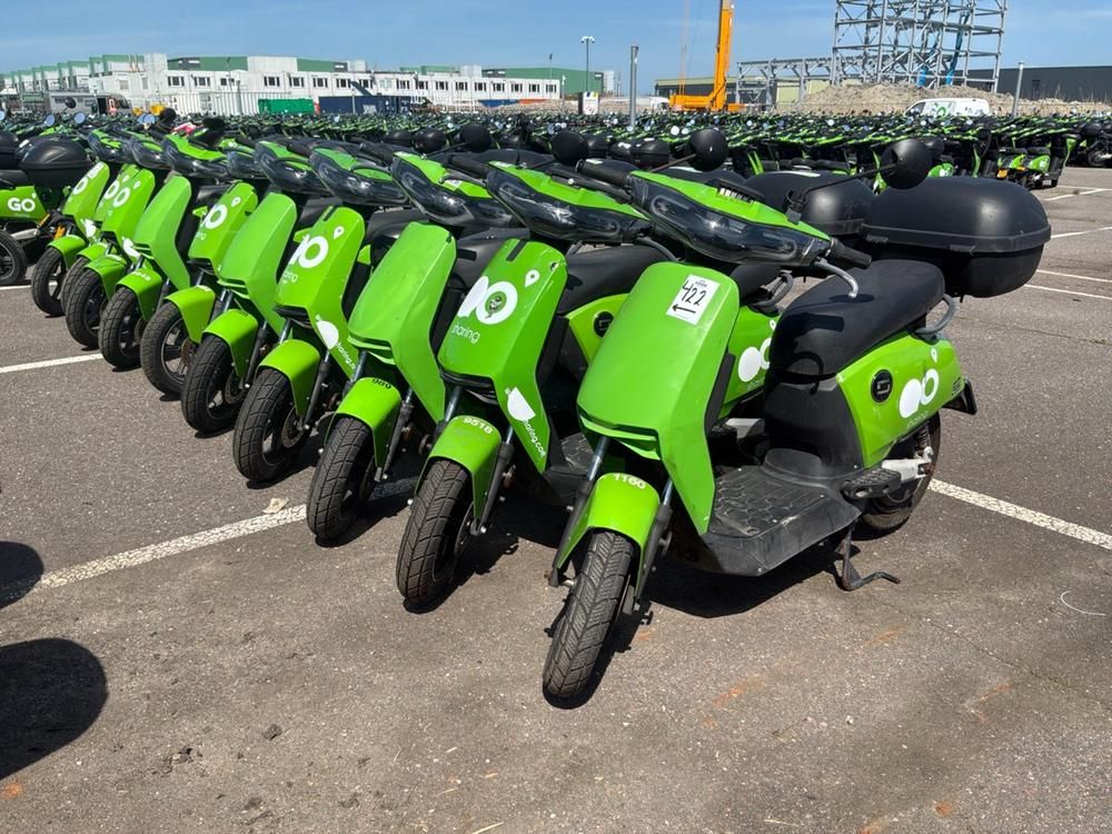 Super SOCO CUx electric fixer upper scooters (10x)