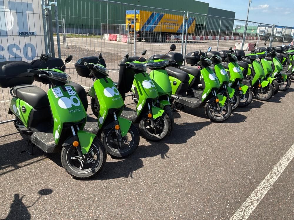 Super SOCO CUx electric fixer upper scooters (10x)