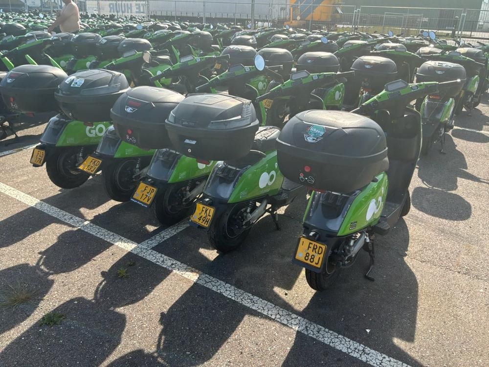 Super SOCO CUx electric fixer upper scooters (15x)