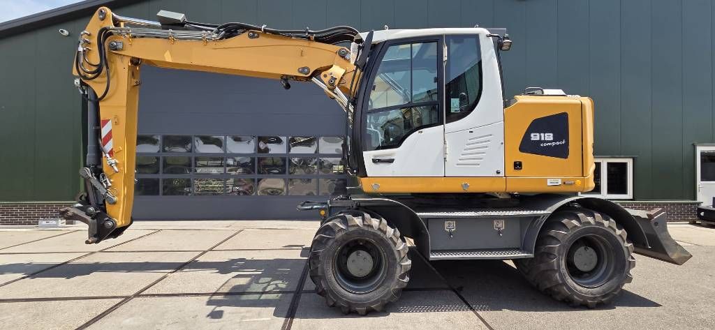 Liebherr A 918 Compact Litronic
