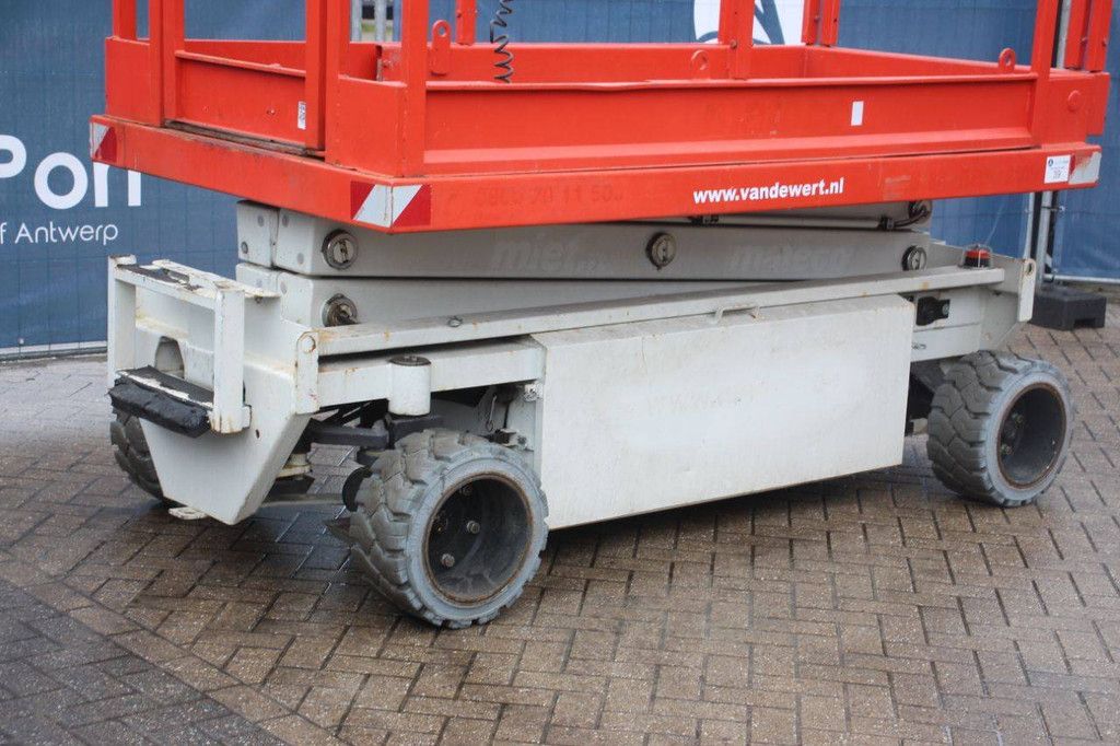 Scissor lift Holland Lift MONOSTAR V-SAEL14 Electric 8.4m 2015