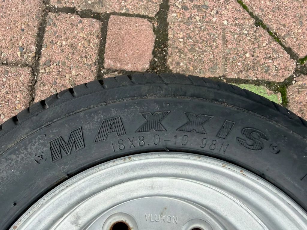 Overige Maxxis 18X8.0-10 98N