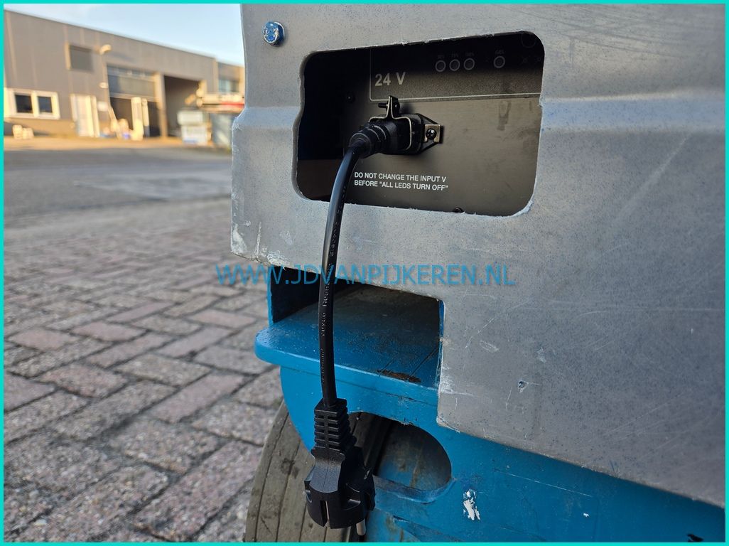 Genie GR-15 non marking + 6.5m werkhoogte + lader