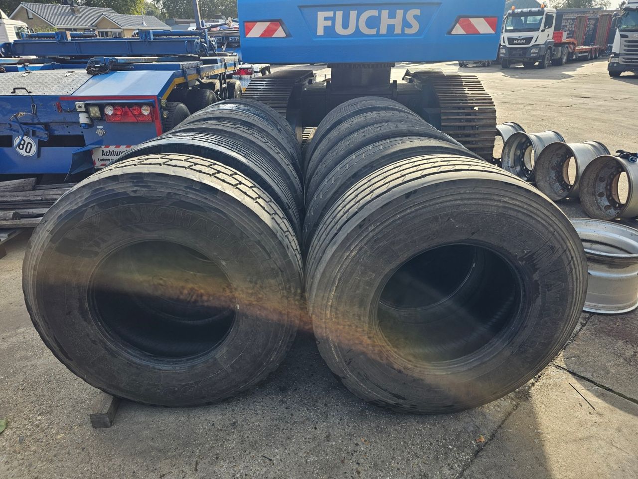 12 Stuks banden 425/65 R22,5