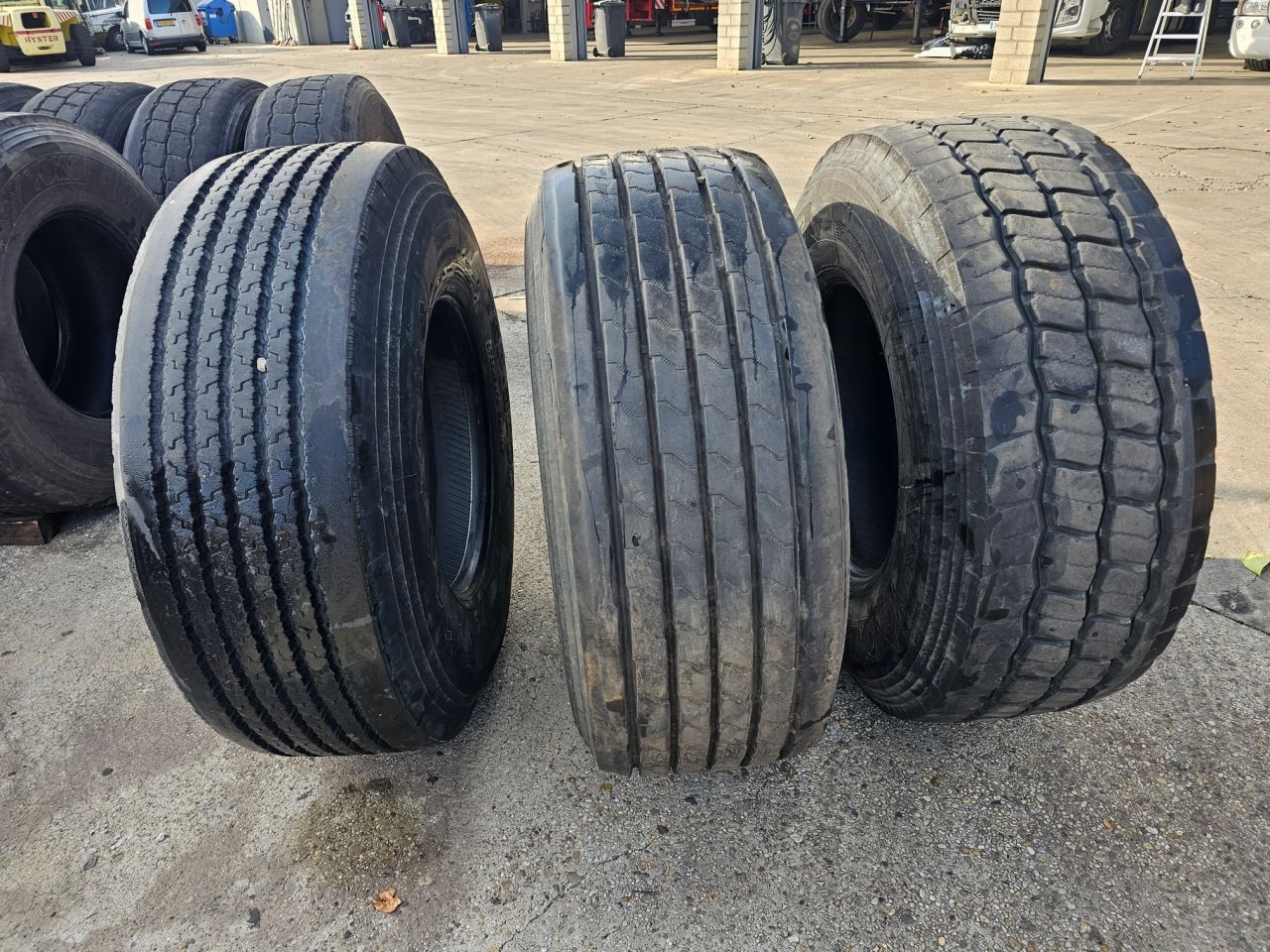 12 Stuks banden 425/65 R22,5