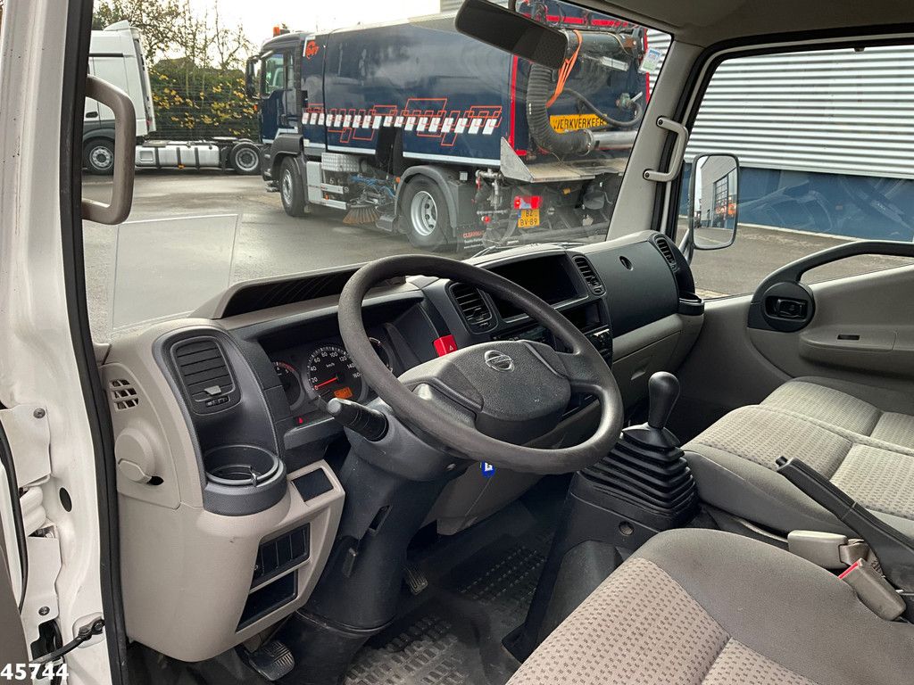 Nissan Cabstar 45.14 kipper 7 zitplaatsen Manual Just 101.549 km!