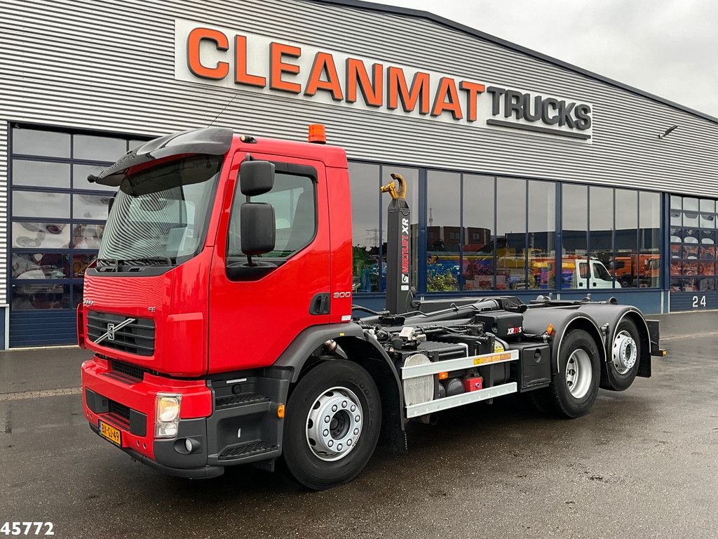 Volvo FE 300 Multilift 21 Ton haakarmsysteem Just 25.868 km! Like New!