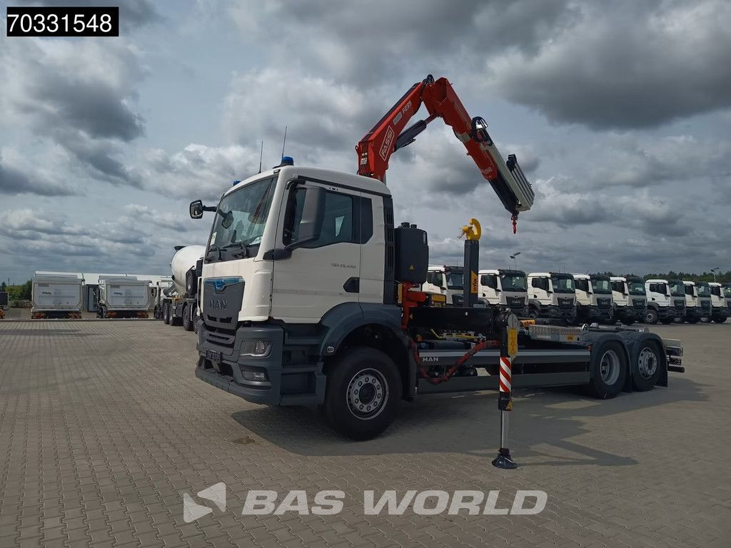 MAN TGS TGS 26.440 6X2 NEW! FASSI F235A.0.25 Crane Kran + HYVA 20-57-S Lift + Steering axle Euro 6