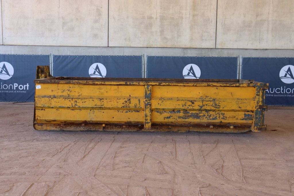 Container