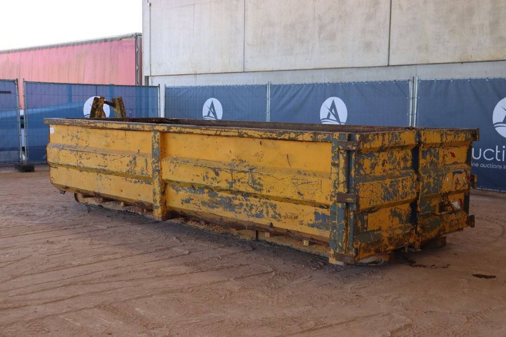 Container