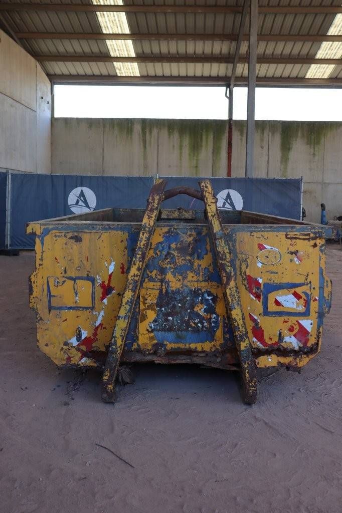 Container