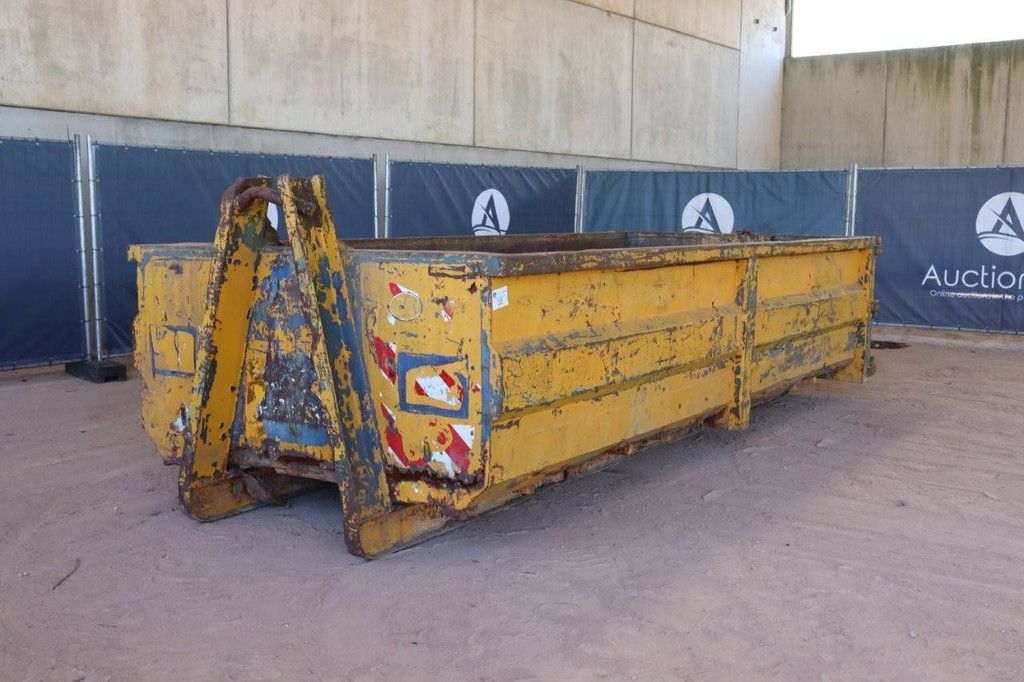 Container