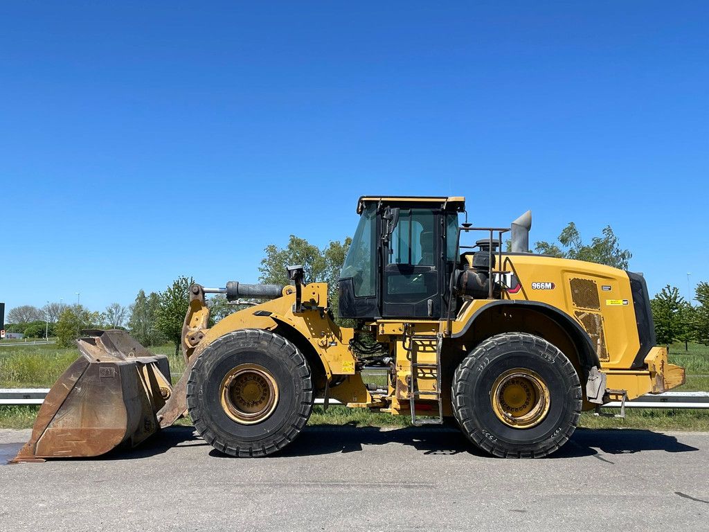 Caterpillar 966M