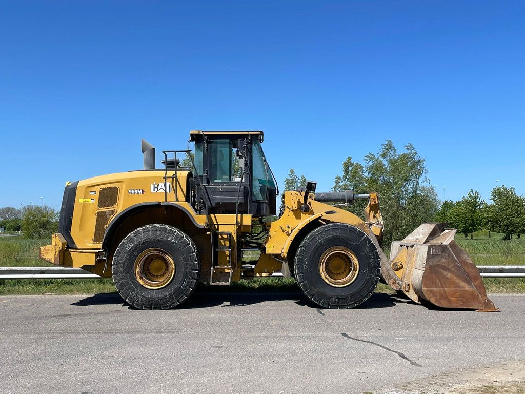 Caterpillar 966M