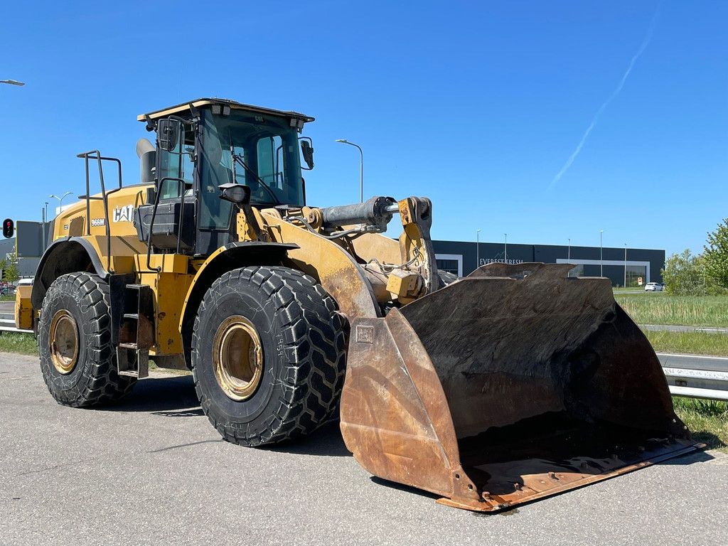 Caterpillar 966M