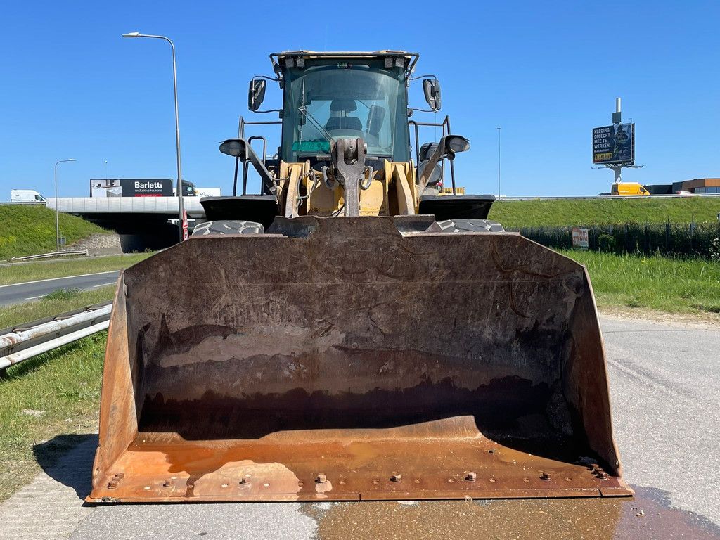 Caterpillar 966M
