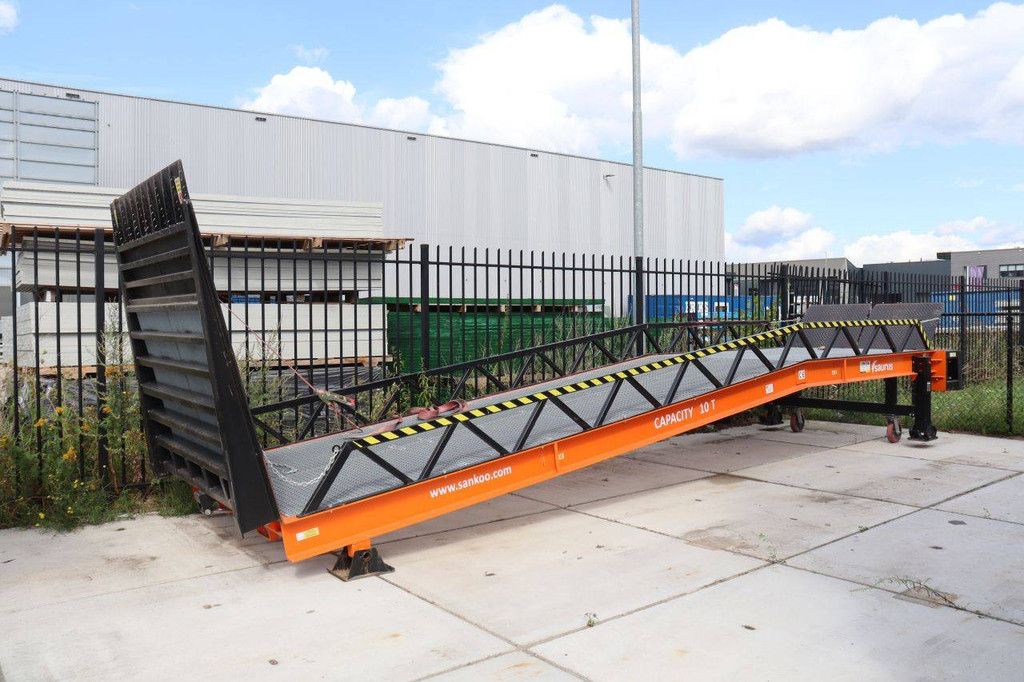 Mobile Ladebrücke Saurus 10t