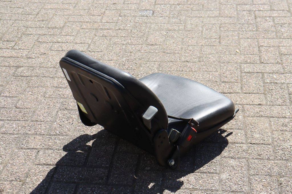 Machine chair