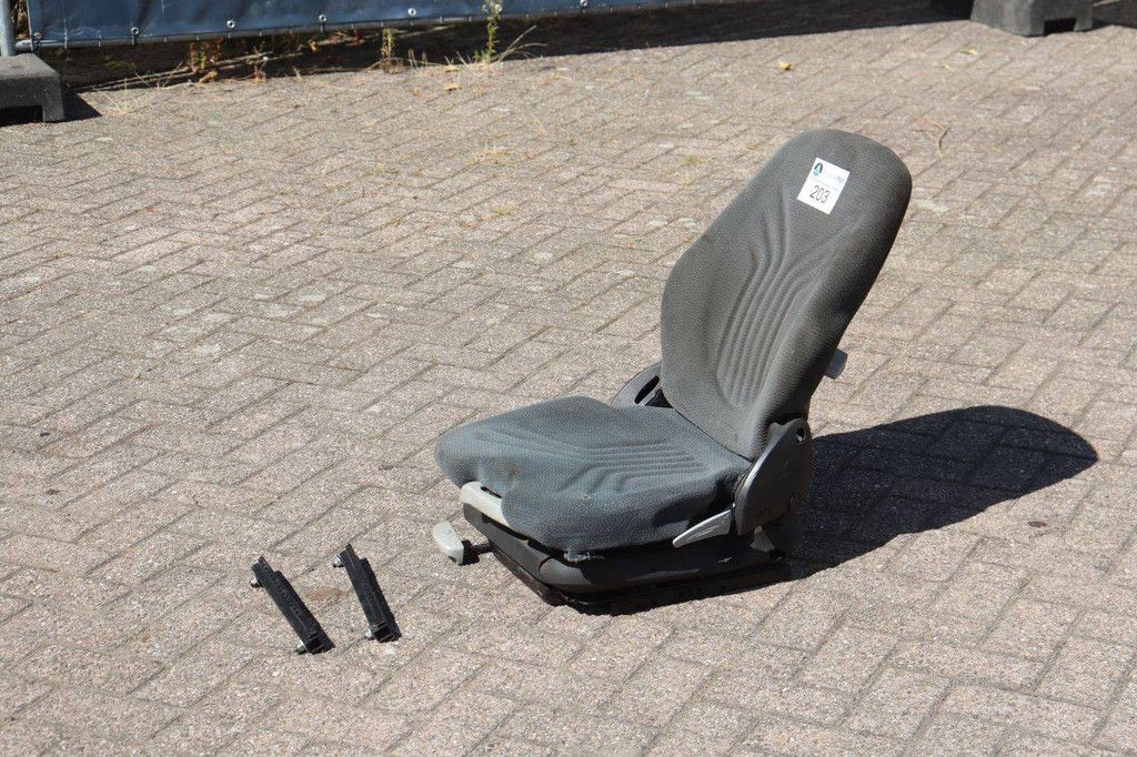 Machine chair