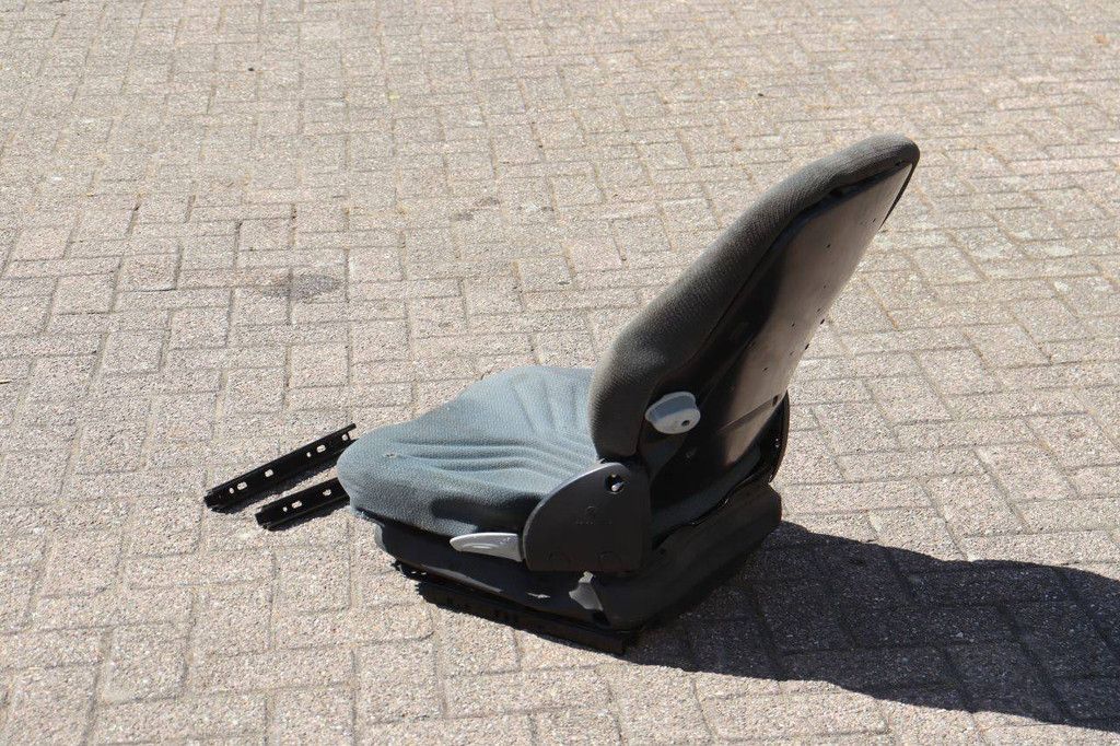 Machine chair