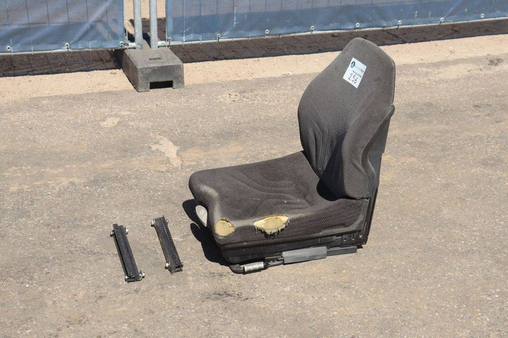 Machine chair
