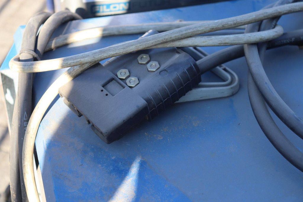 Indatron S 80V Battery Charger