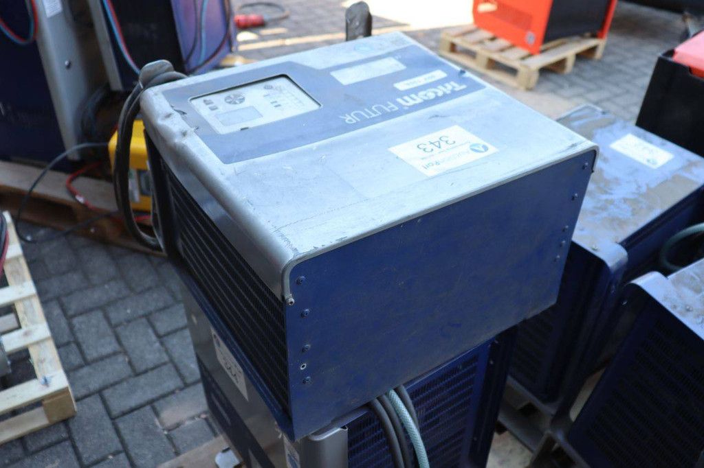 Tricom Futur 80V Battery Charger