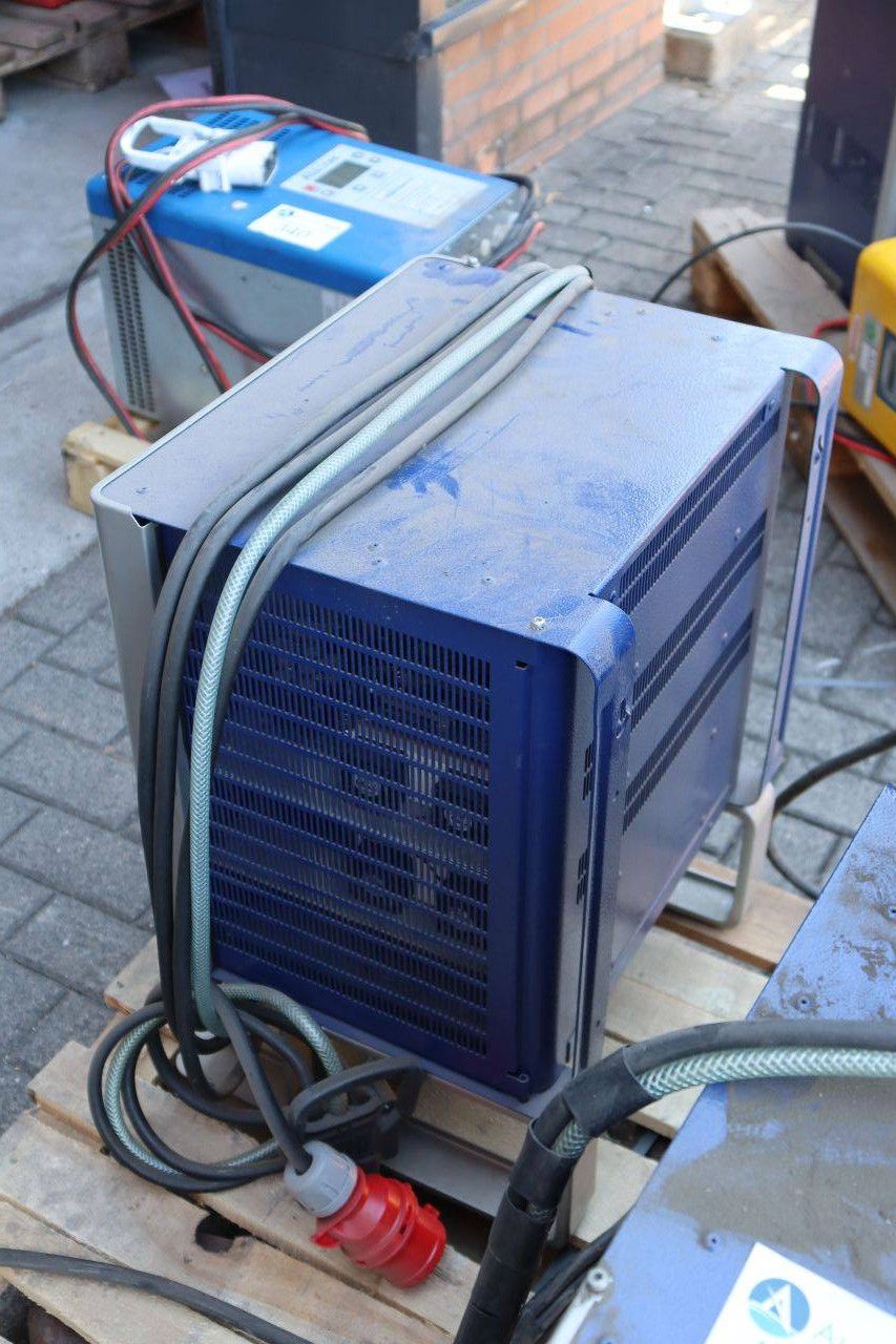 Tricom Futur 48V Battery Charger