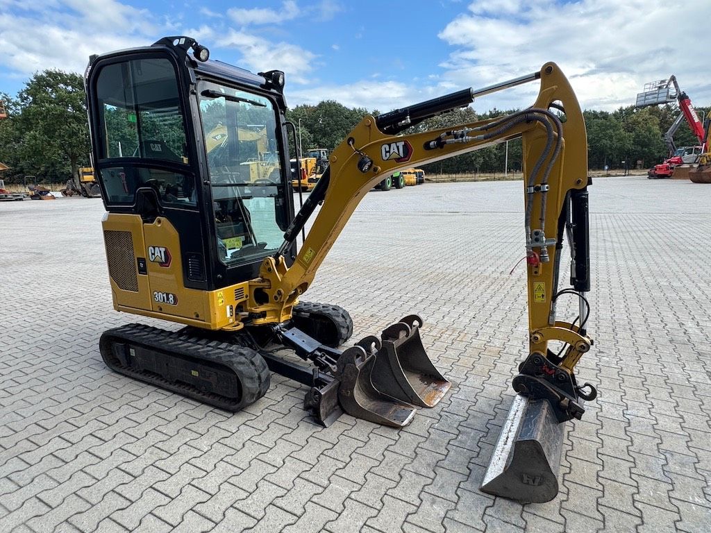 CAT 301.8