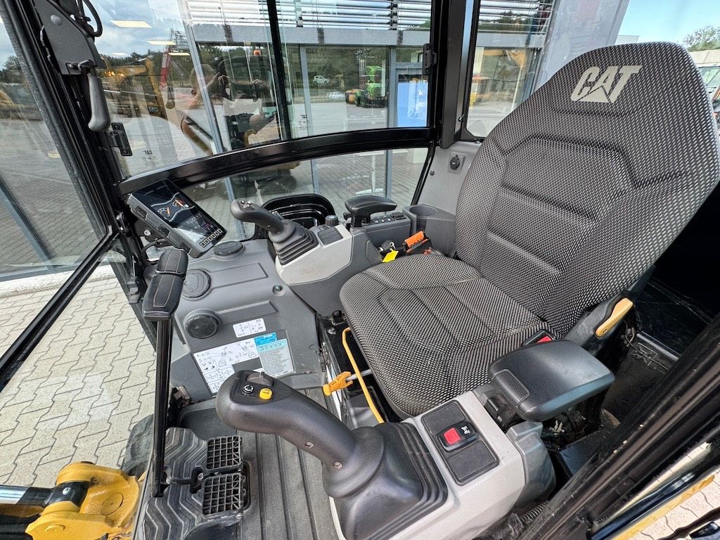 CAT 301.8
