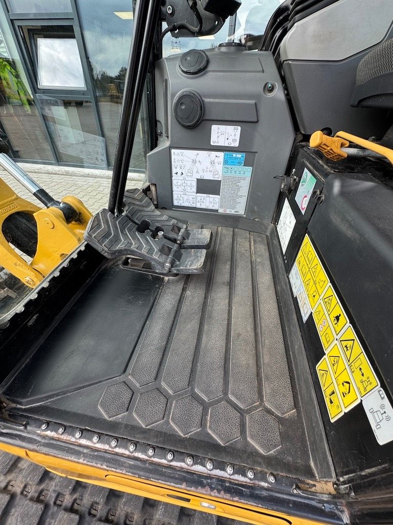CAT 301.8