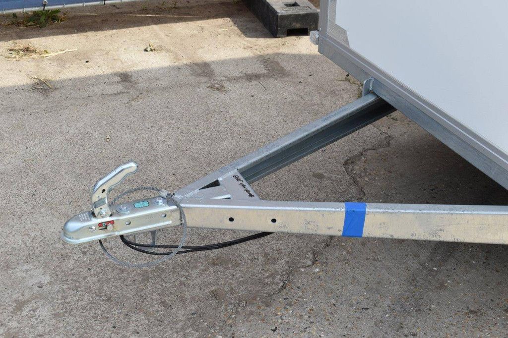 Gesloten Aanhangwagen Kerenzo 750kg 3.0x1.50x1.80m Nieuw