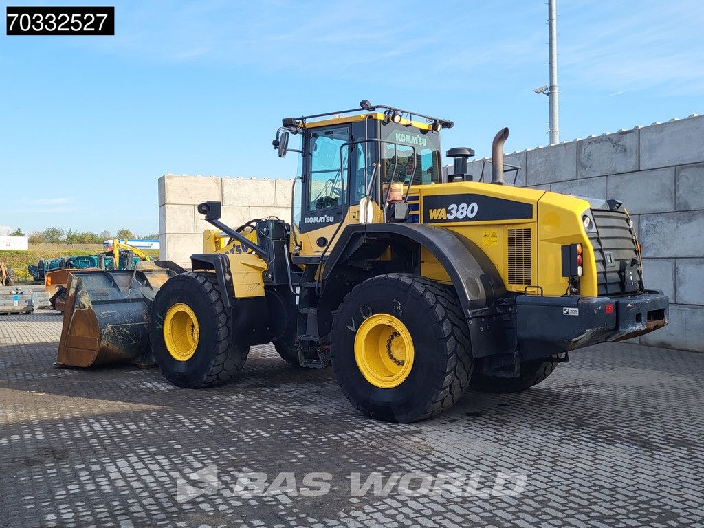 Komatsu WA380-7