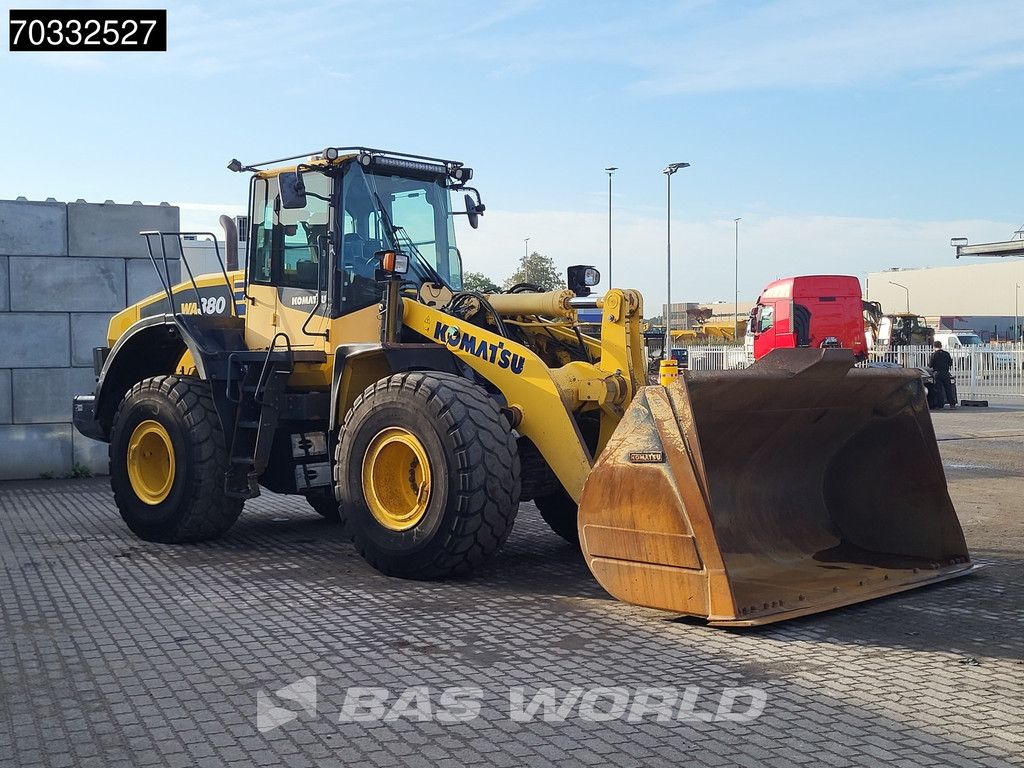 Komatsu WA380-7
