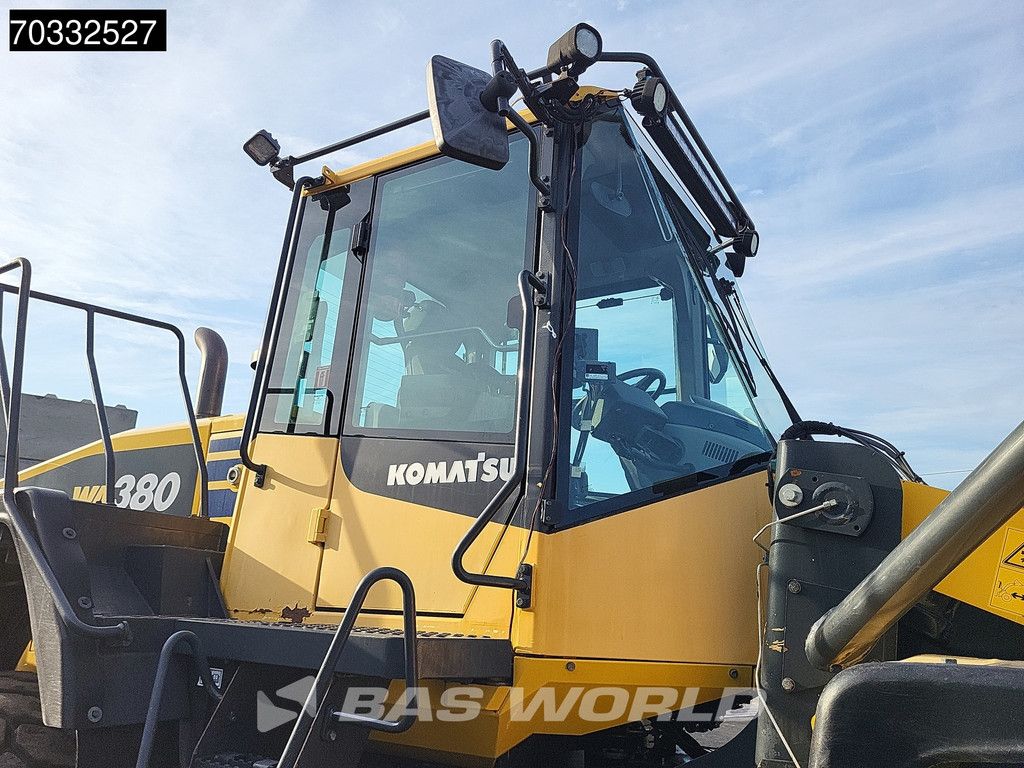 Komatsu WA380-7