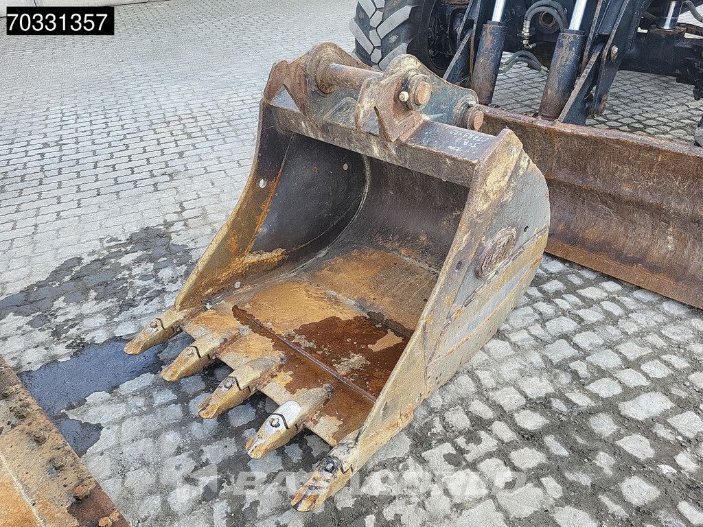 JCB JS145 W