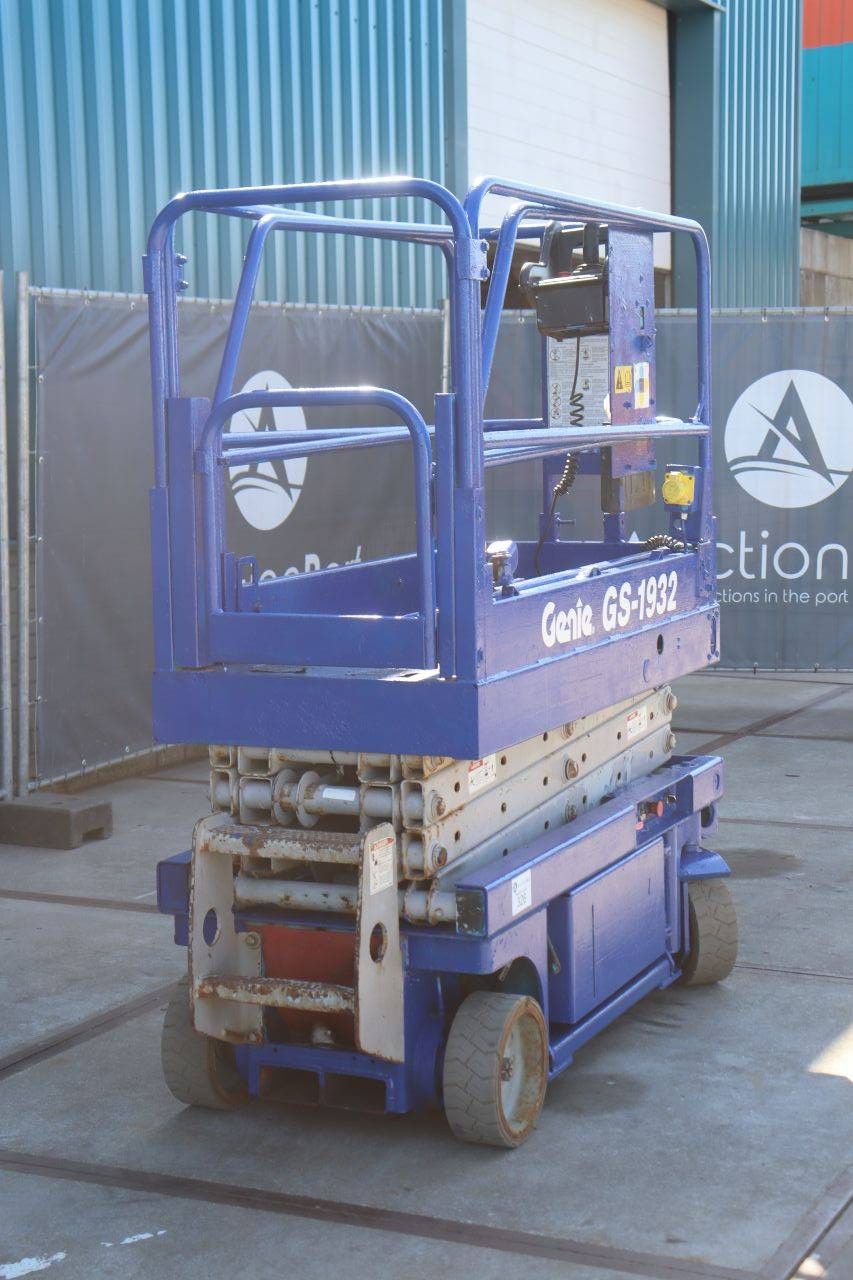 Scissor lift Genie GS-1932 Electric 7.64m