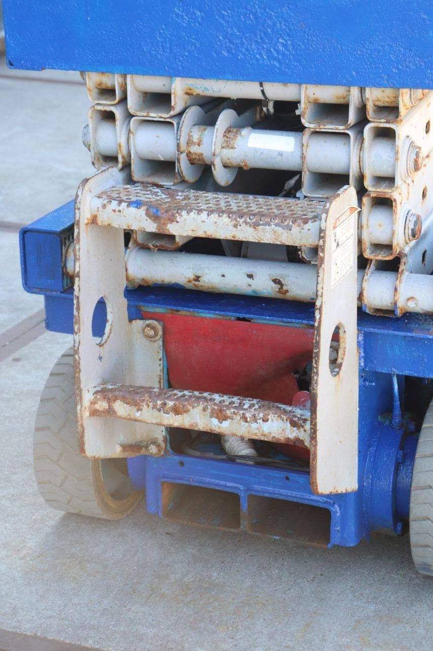 Scissor lift Genie GS-1932 Electric 7.64m